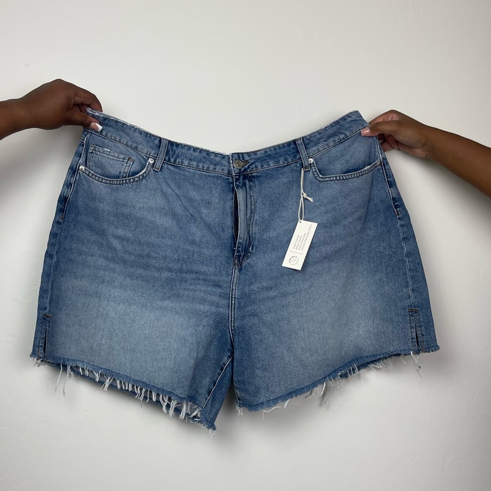 Distressed Hem Denim Shorts
